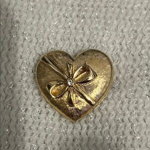 Gold Heart Bow Brooch - Elegant Women’s Jewelry